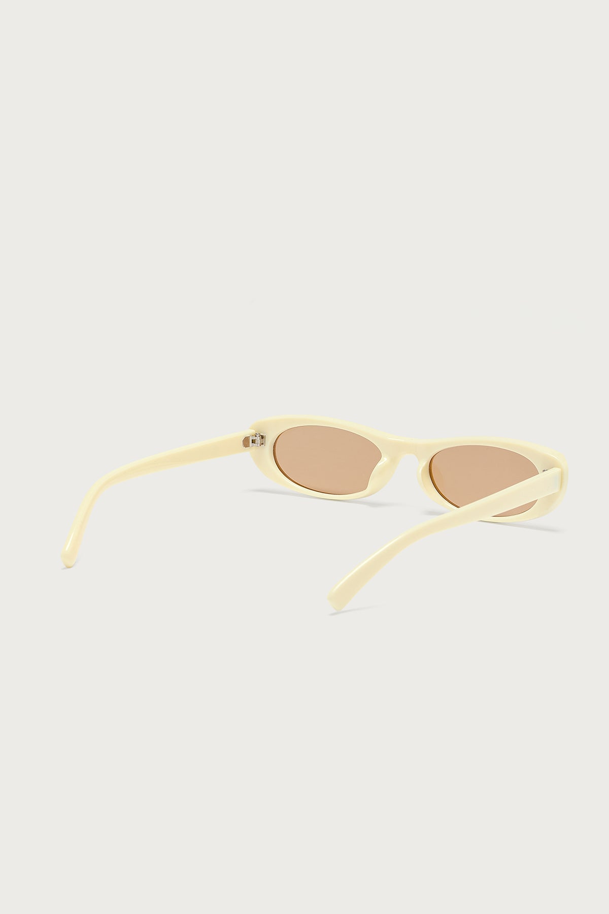 Jazibelle Oval Sunglasses - Image 4