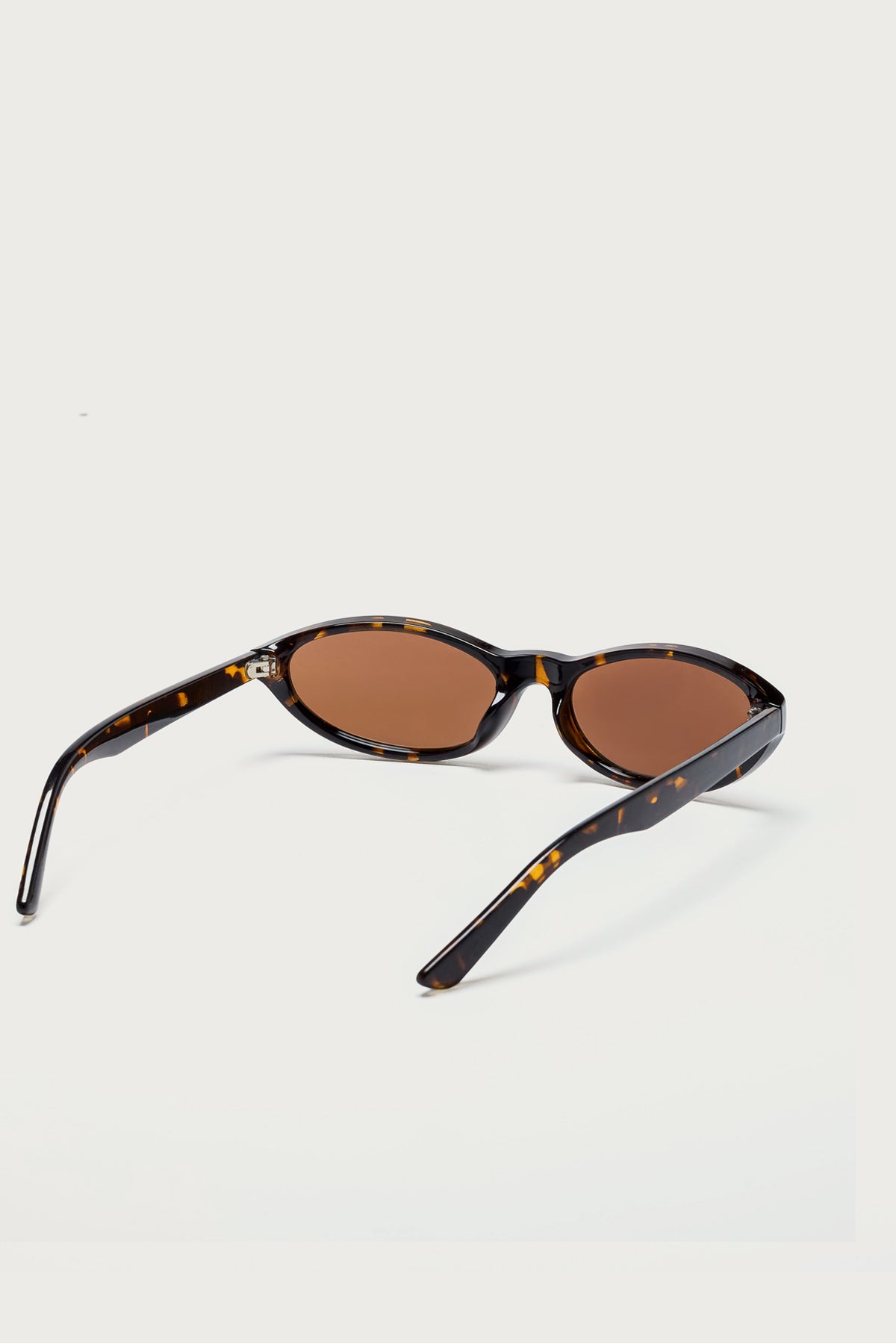Alejandra Oval Sunglasses - Image 4