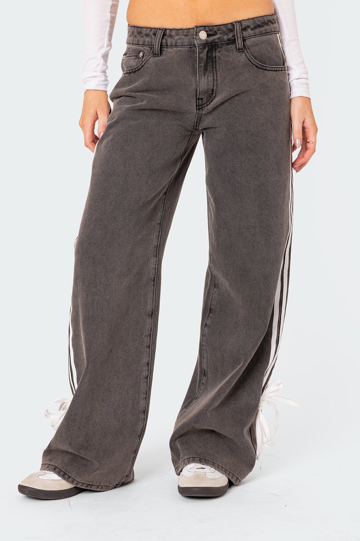 Ribbon Washed Low Rise Baggy Jeans - Image 3