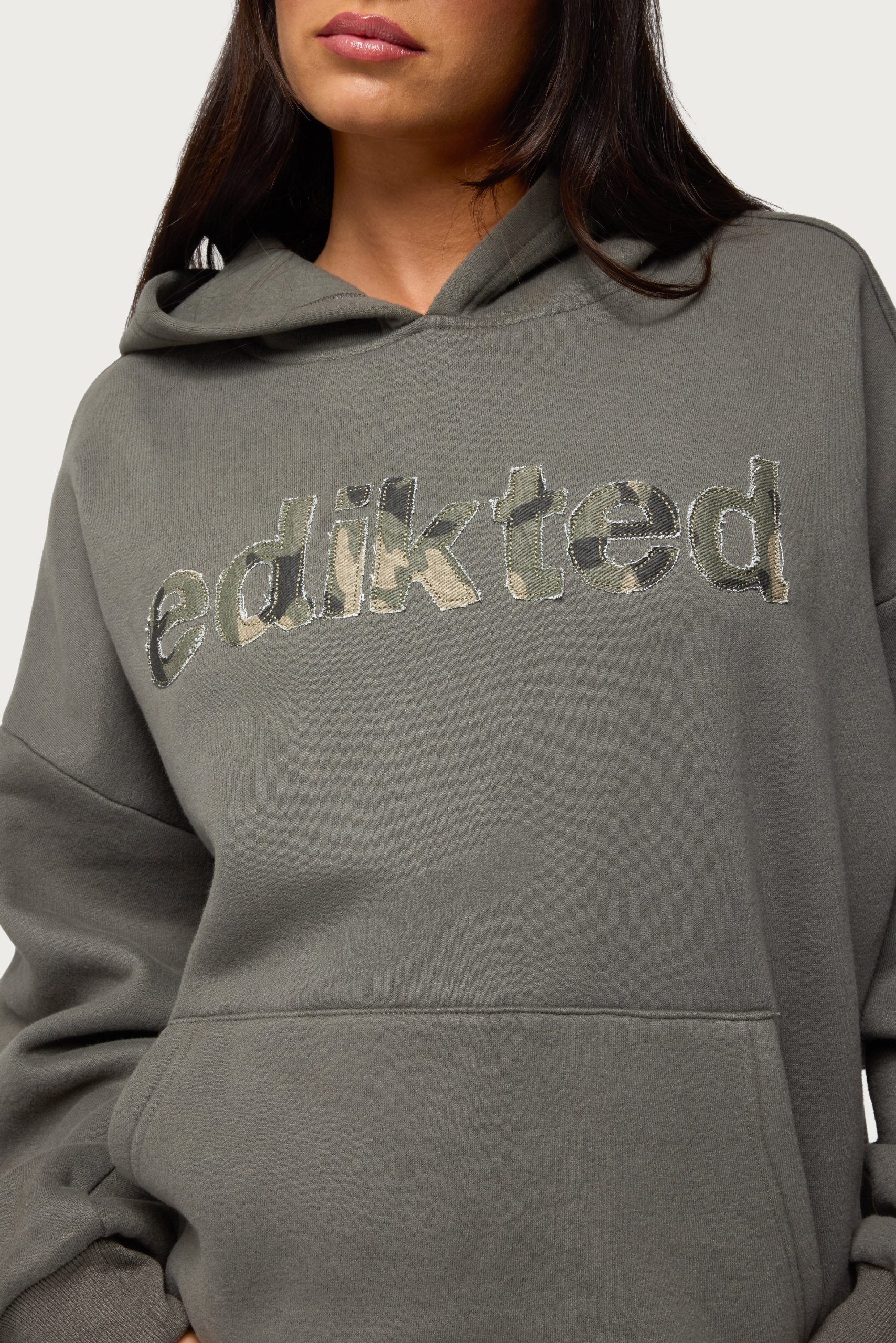 Camo Cutie Edikted Oversized Hoodie - Image 3