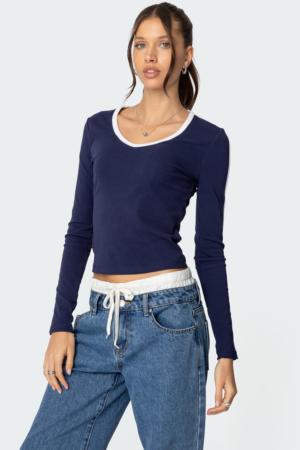 Contrast V Neck Long Sleeve T Shirt - Image 3