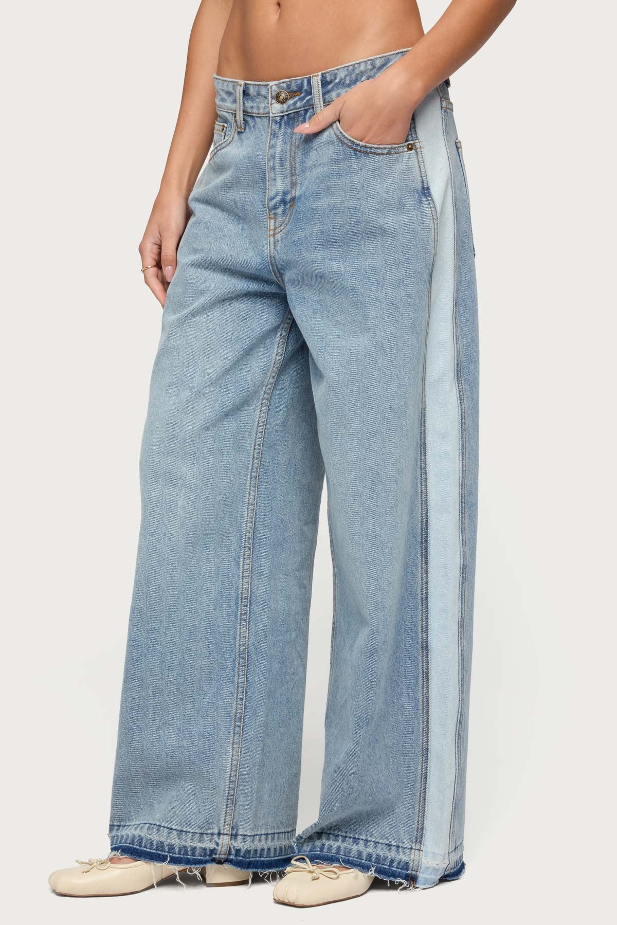 Cailin Contrast Panel Low Rise Baggy Jeans - Image 3