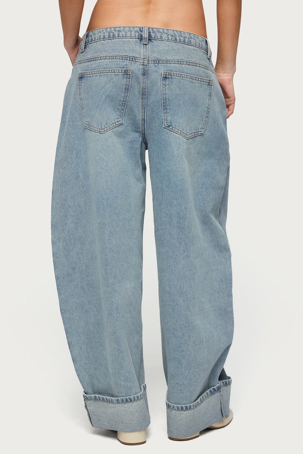 Petite Kella Low Rise Baggy Jeans - Image 4