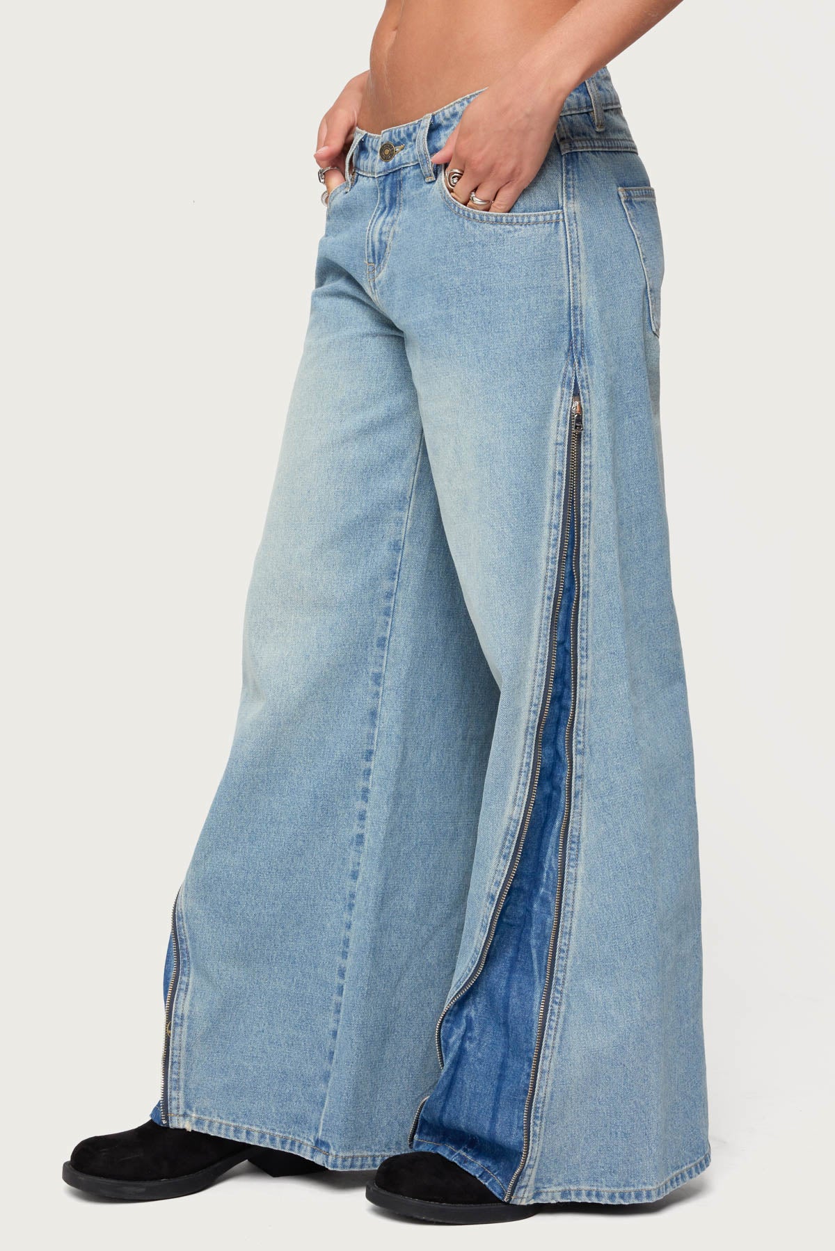 Zippered Washed Low Rise Wide Leg Jeans - Image 4