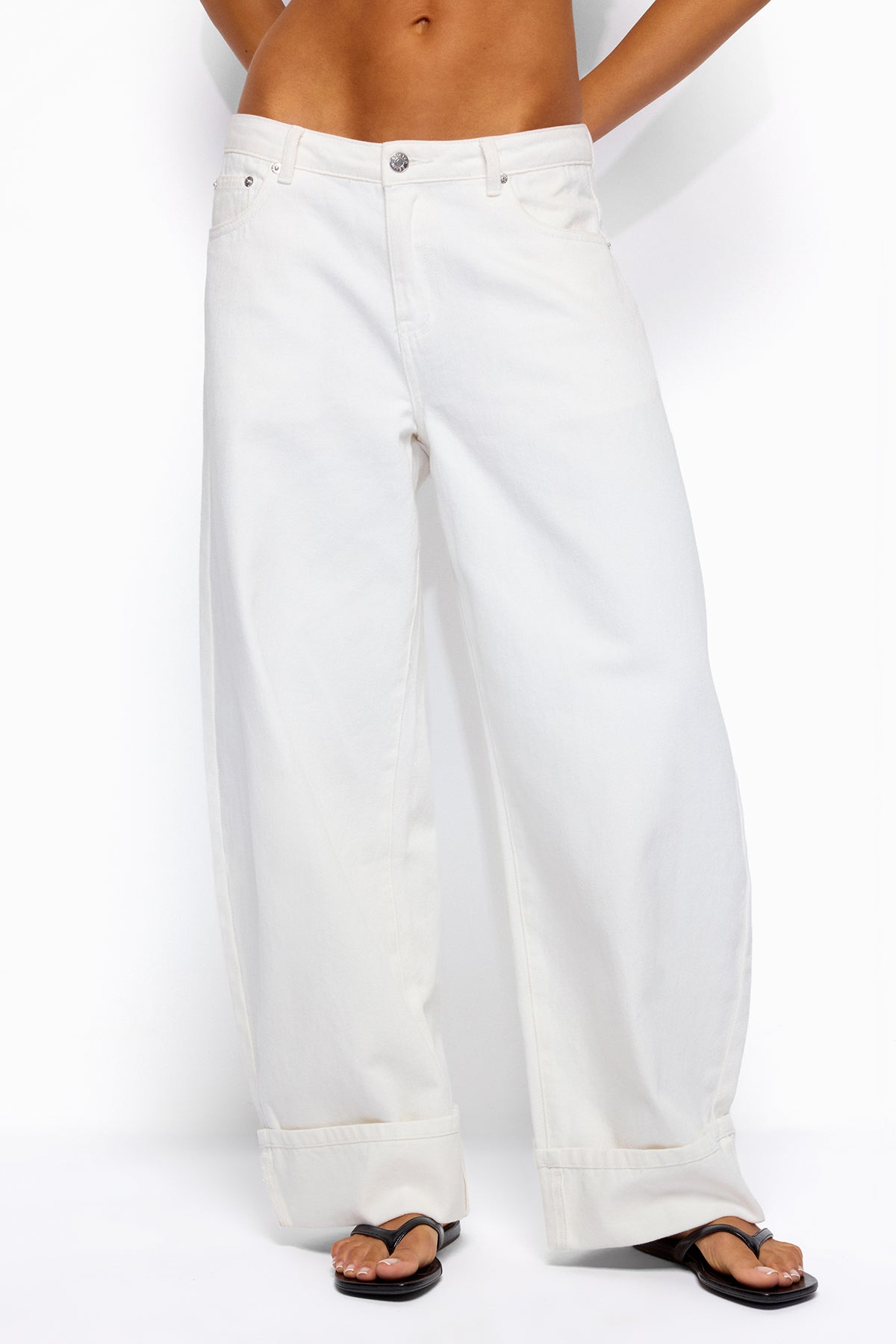 Kella Low Rise Baggy Jeans - Image 3