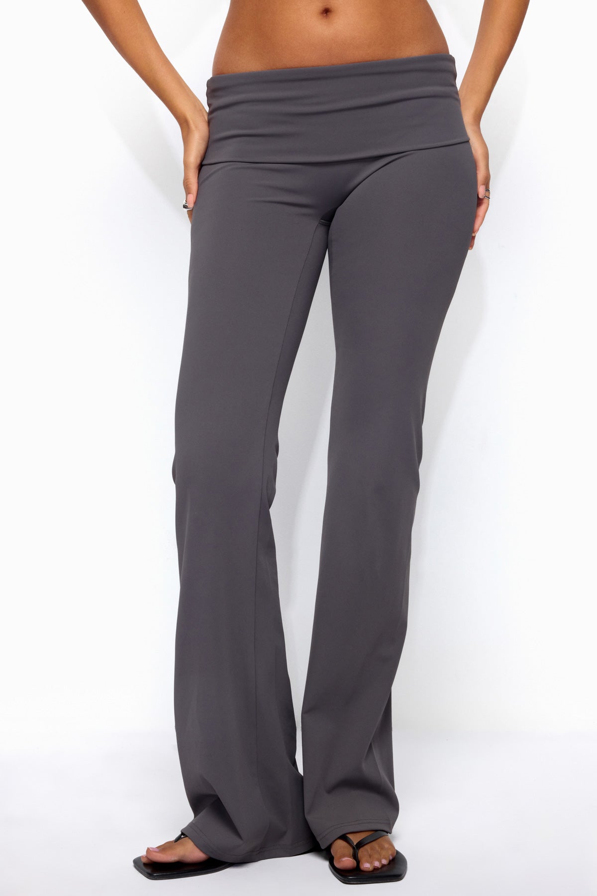 Oriane Foldover Flared Leggings - Image 2