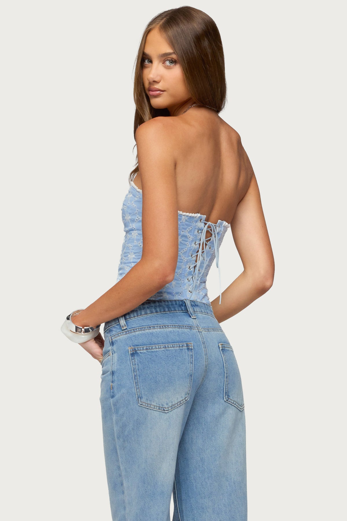 Zeffey Strapless Eyelet Corset - Image 5