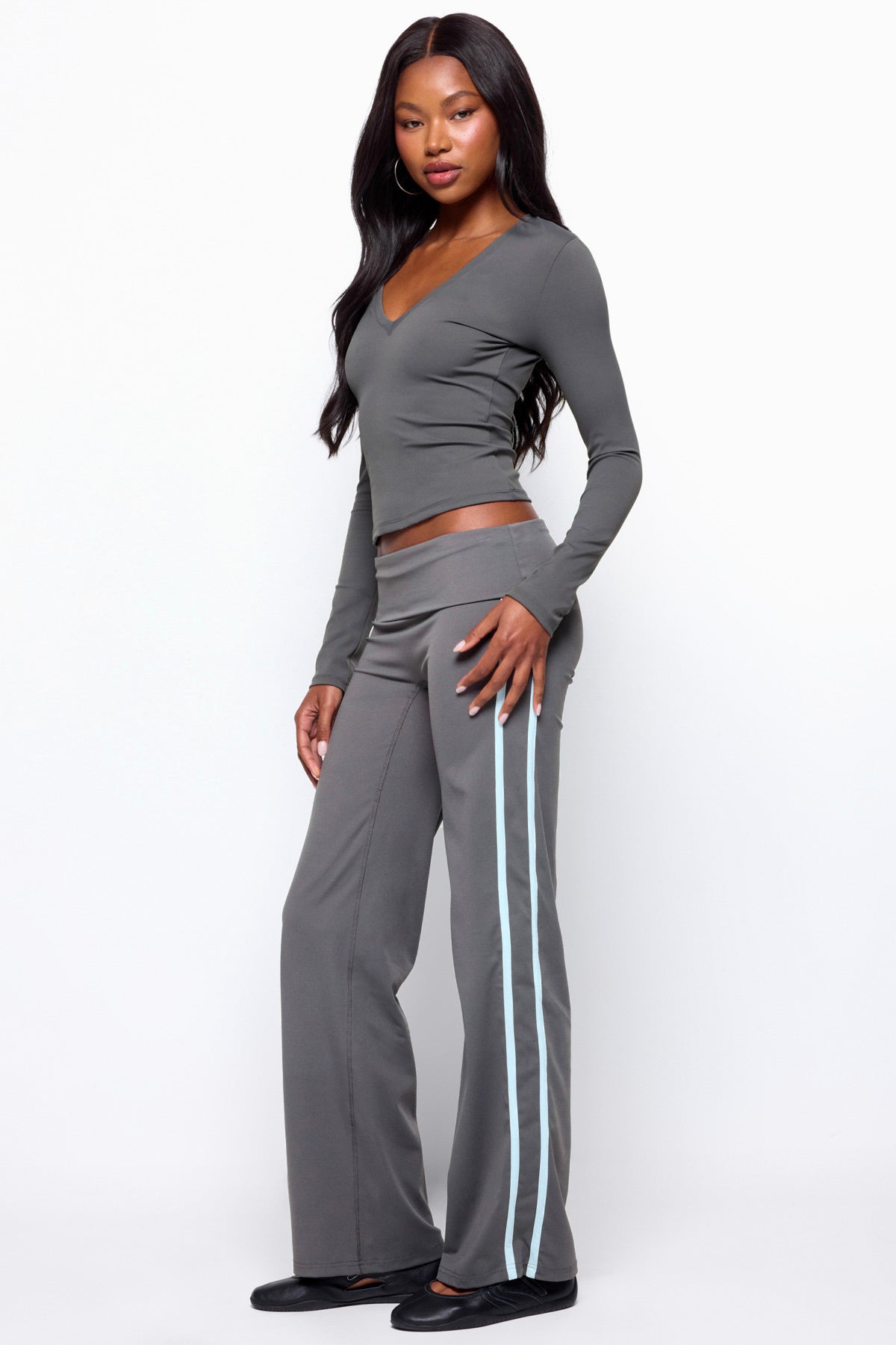 Ferne Long Sleeve V Neck Top - Image 5